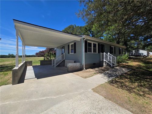 22284 Medicine Springs Rd, Courtland, VA, 23837-2432 | Card Image