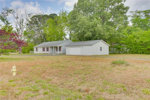 6881 Michael Lane, Hayes, VA, 23072 | Card Image