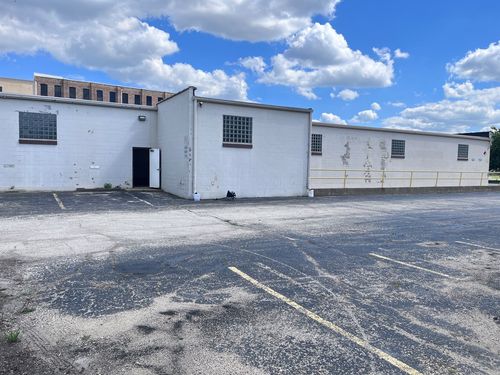 1817 18th Ave, Rockford, IL, 61104-7317 | Card Image