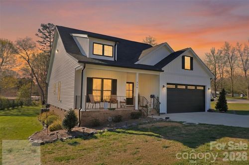 526 Borders Rd, Shelby, NC, 28152-0921 | Card Image