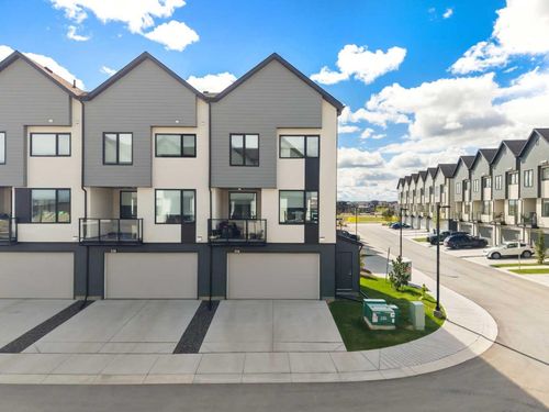 114 Sweet Clover Link, Rocky View County, AB, T3Z0G9 | Card Image