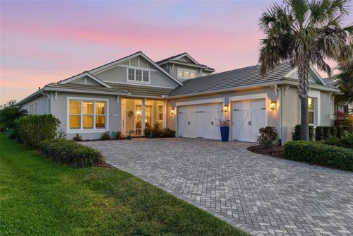 8245 Grande Shores Dr, SARASOTA, FL, 34240-2329 | Card Image