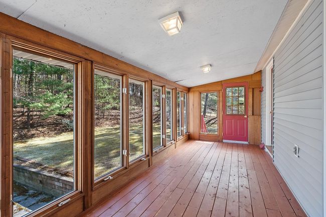 1096 W Hollis St, House other with 3 bedrooms, 3 bathrooms and null parking in Nashua NH | Image 32