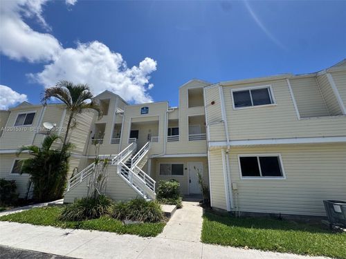 104-3441 Nw 44th St, Lauderdale Lakes, FL, 33309-4271 | Card Image