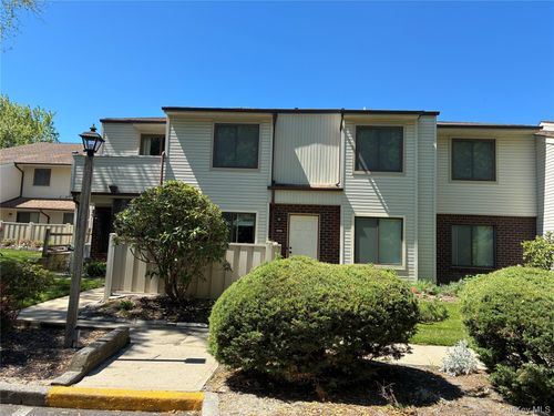 1006 Skyline Dr, Coram, NY, 11727-3672 | Card Image