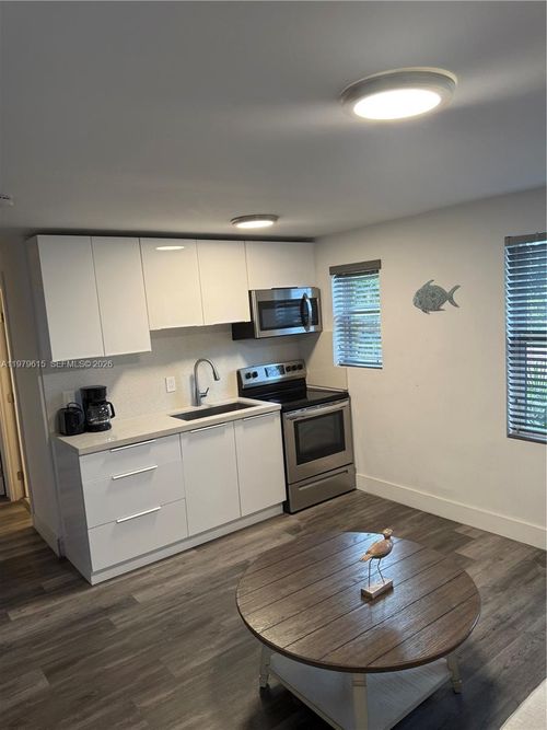 5-2020 Washington St, Hollywood, FL, 33020-6980 | Card Image