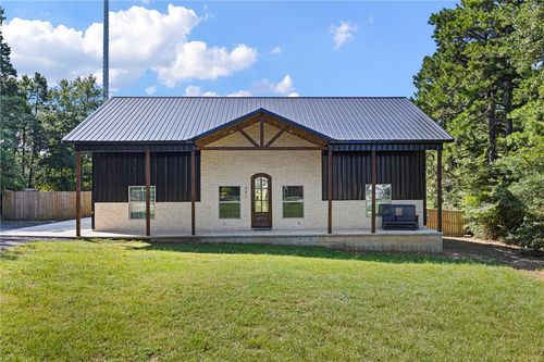 401 Mountain View Ct, Russellville, AR, 72802-8858 | Card Image