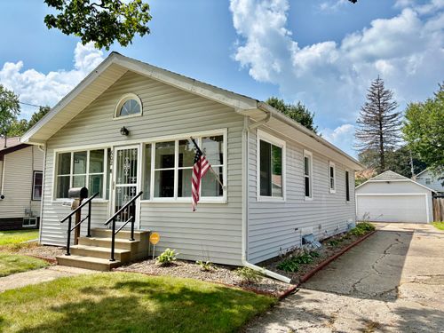 602 7th St, Jackson, MI, 49203-1653 | Card Image