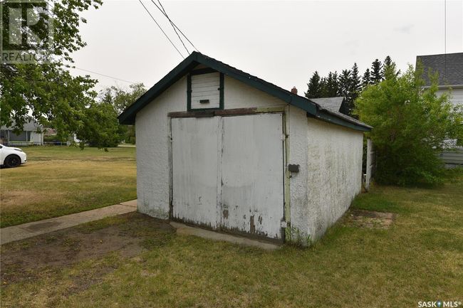 303 2 Nd St W, House other with 3 bedrooms, 1 bathrooms and null parking in Nipawin SK | Image 15