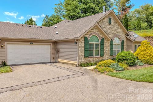 52 Mountain Meadow Cir, Weaverville, NC, 28787-9378 | Card Image