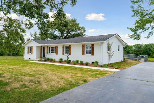 217 Cripps Ln, Smithville, TN, 37166-5179 | Card Image