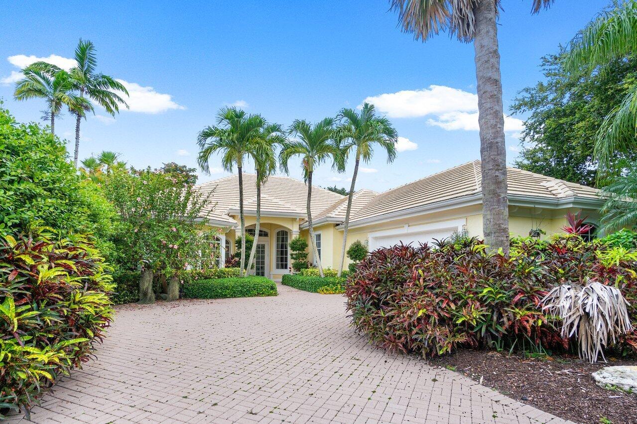 Chasewood Cir, Palm Beach Gardens, FL 33418