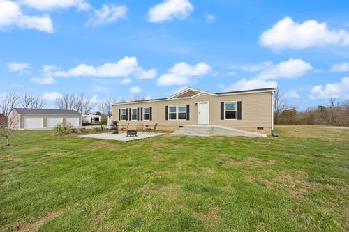 1735 Richmond Rd, Lancaster, KY, 40444-7495 | Card Image