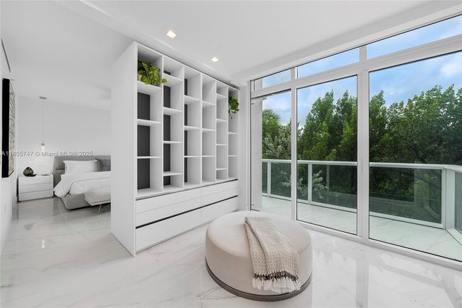 UNIT-13 - 100 S Pointe Dr, Condo with 3 bedrooms, 4 bathrooms and null parking in Miami Beach FL | Image 23