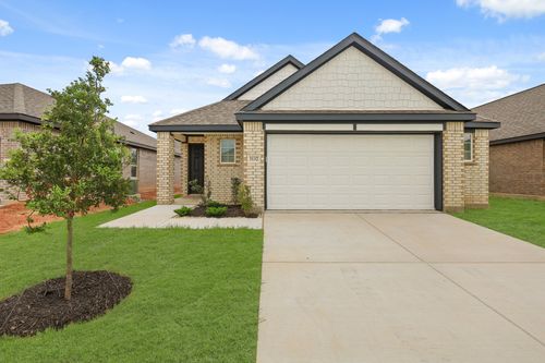 3132 Manchester Dr, Cleburne, TX, 76031-1967 | Card Image