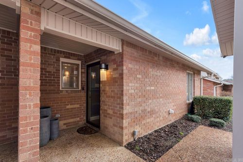b-2733 Greenbriar Dr., Jonesboro, AR, 72401-5943 | Card Image