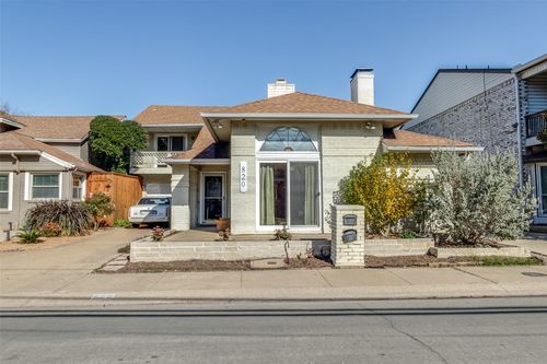 820 Pavillion St, Dallas, TX, 75204-5511 | Card Image