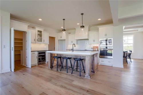 16684 S Hall St, Olathe, KS, 66062-8115 | Card Image