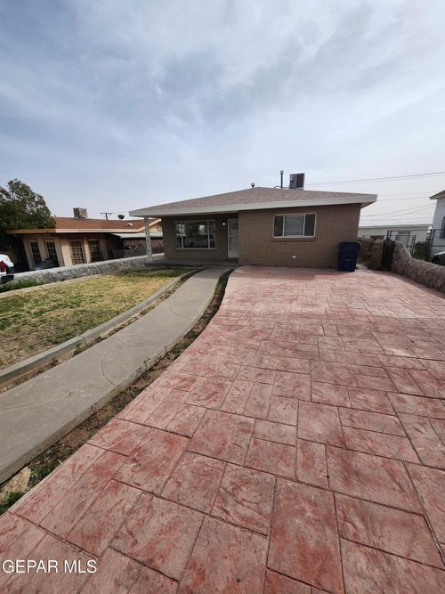 2408 Portland Ave, El Paso, TX, 79930-1214 | Card Image