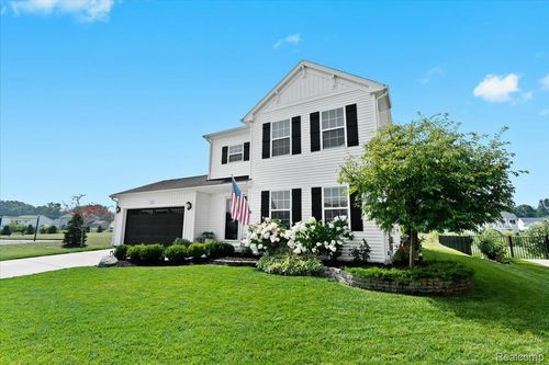 1145 Weatherstone Ln, Howell, MI, 48843-7888 | Card Image