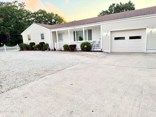 104 Nautilus Dr, Manahawkin, NJ, 08050-2450 | Card Image