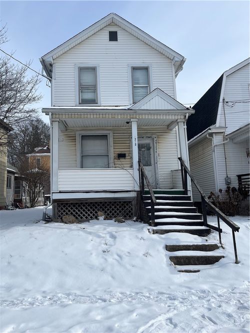 713 Monroe St, New Castle, PA, 16101-4546 | Card Image