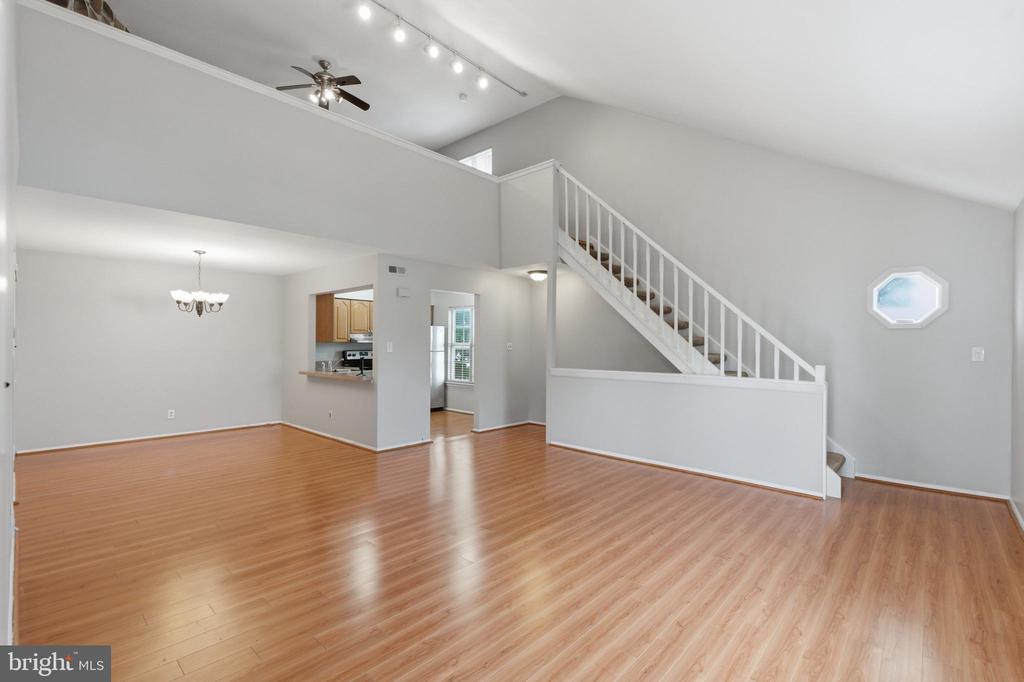 Residential Lease in MOUNT LAUREL 4