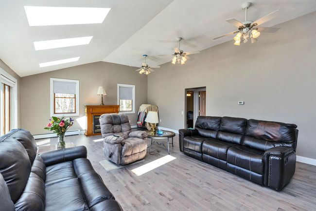 90 Locust Ln, House other with 3 bedrooms, 2 bathrooms and null parking in Lyndeborough NH | Image 11