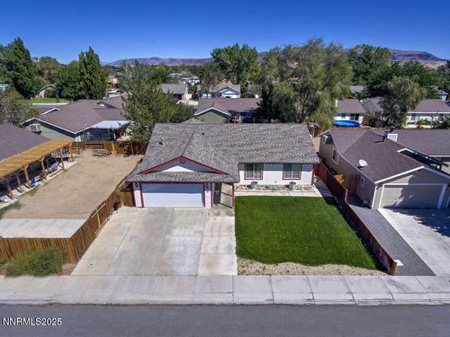 320 Wildrose Dr, Fernley, NV, 89408-7553 | Card Image