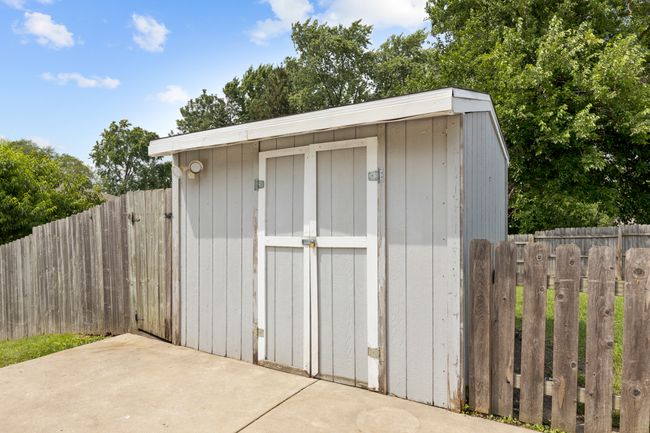 650 S Neltnor Blvd, House other with 4 bedrooms, 1 bathrooms and 6 parking in West Chicago IL | Image 22