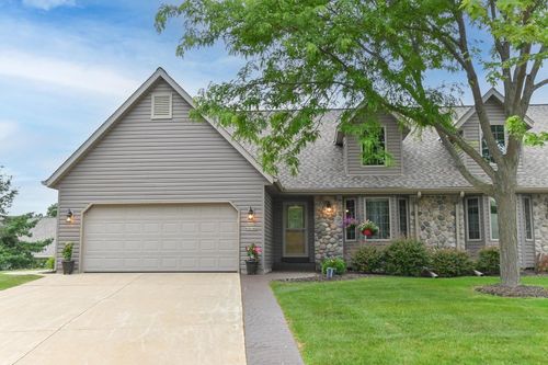 W203N16149 Pin Oak Circle, Jackson, WI, 53037 | Card Image