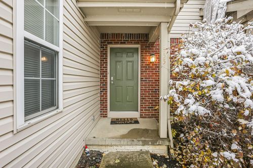 555 Chadwood Dr, Gahanna, OH, 43230-6256 | Card Image