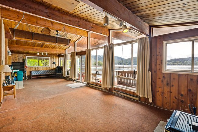 5672 Indian River Drive, House other with 5 bedrooms, 2 bathrooms and 2 parking in North Vancouver BC | Image 11