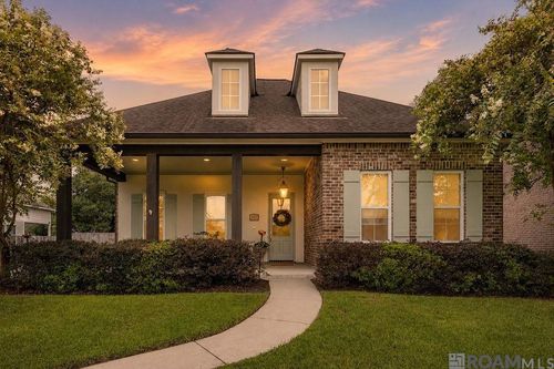 15463 Green Trails Blvd, Baton Rouge, LA, 70817-3173 | Card Image