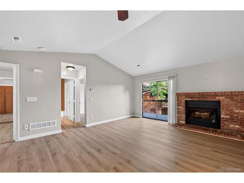 202-2273 S Buckley Rd, Aurora, CO, 80013-5827 | Card Image