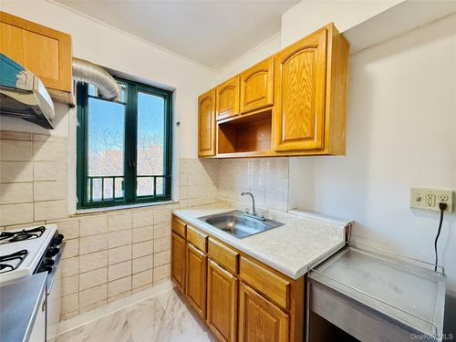 6g-1562 Unionport Road, New York, NY, 10462 | Card Image