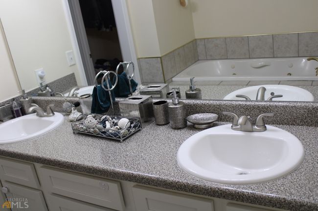 337 Shell Rd, House other with 3 bedrooms, 2 bathrooms and null parking in Palmetto GA | Image 40