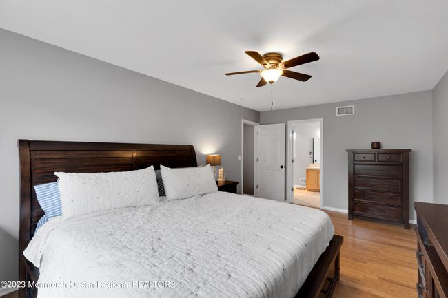 5 Autumn Dr, House other with 4 bedrooms, 3 bathrooms and null parking in Howell NJ | Image 4