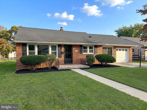302 Diller Rd, HANOVER, PA, 17331-2317 | Card Image