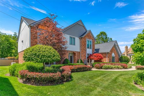 48367 Lake Valley Dr, Shelby Township, MI, 48317-2126 | Card Image
