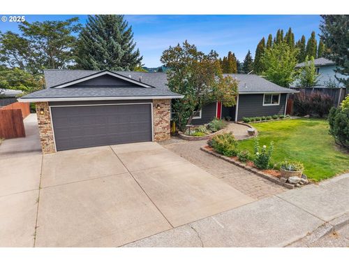 407 22nd St, Hood River, OR, 97031-1267 | Card Image