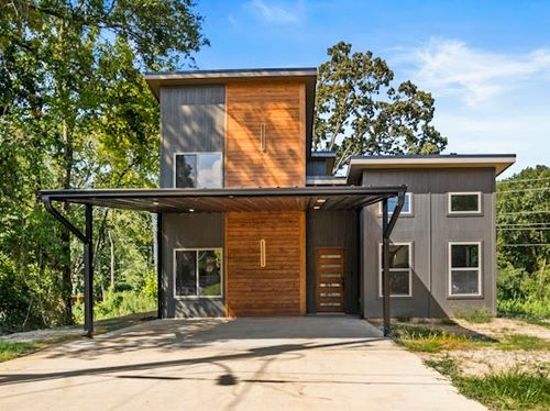 1301 E 9th St, Mt Pleasant, TX, 75455-3424 | Card Image