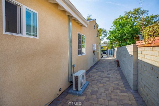 7822 Hazeltine Ave, House other with 1 bedrooms, 1 bathrooms and null parking in Panorama City CA | Image 6