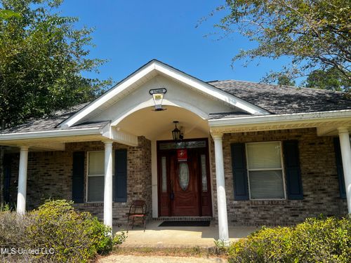 15409 Wagon Wheel St, Biloxi, MS, 39532-7386 | Card Image