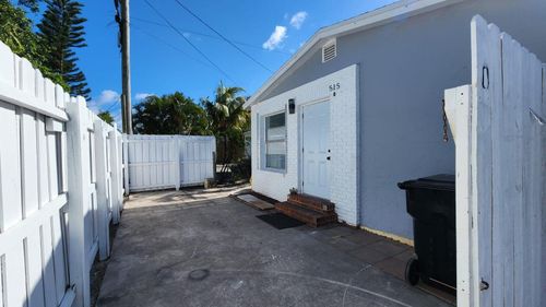 rear-515 10th Ave N, Lake Worth Beach, FL, 33460-2203 | Card Image