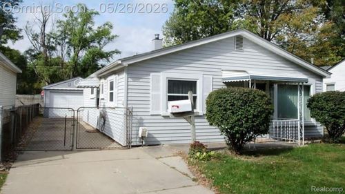 27791 Groveland St, Madison Heights, MI, 48071-3307 | Card Image