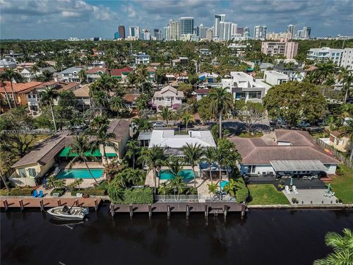 404 Coconut Isle Dr, Fort Lauderdale, FL, 33301-2426 | Card Image