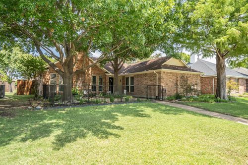 1927 Lavaca Trl, Carrollton, TX, 75010-4024 | Card Image