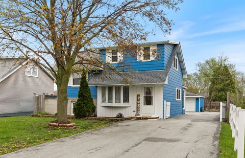 3915 Liberty Blvd, Westmont, IL, 60559-1107 | Card Image
