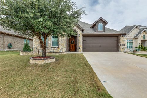 316 Sugar Creek Ln, Saginaw, TX, 76131-5235 | Card Image